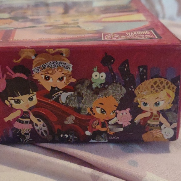 Bratz Baby Stylin Scavenger Hunt board game - Picture 2 of 8